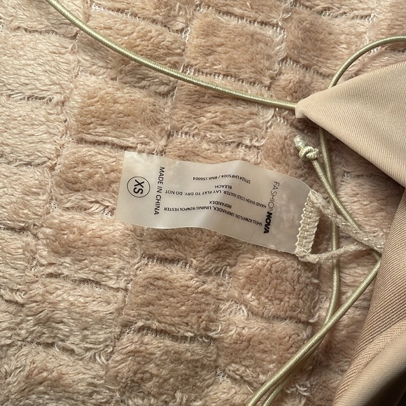 Cream Triangle Bikini Set - Picture 3 of 6